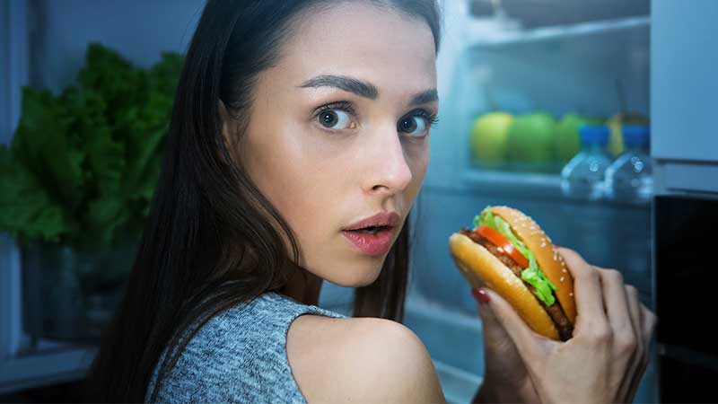 生理前に食欲が増えてドカ食いしてしまう理由と対策 食べすぎ防止委員会